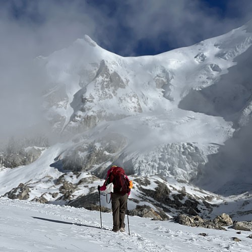Manaslu tsum valley trek best time