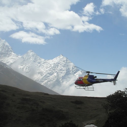 How to Book Everest Base Camp Trek with Helicopter Return