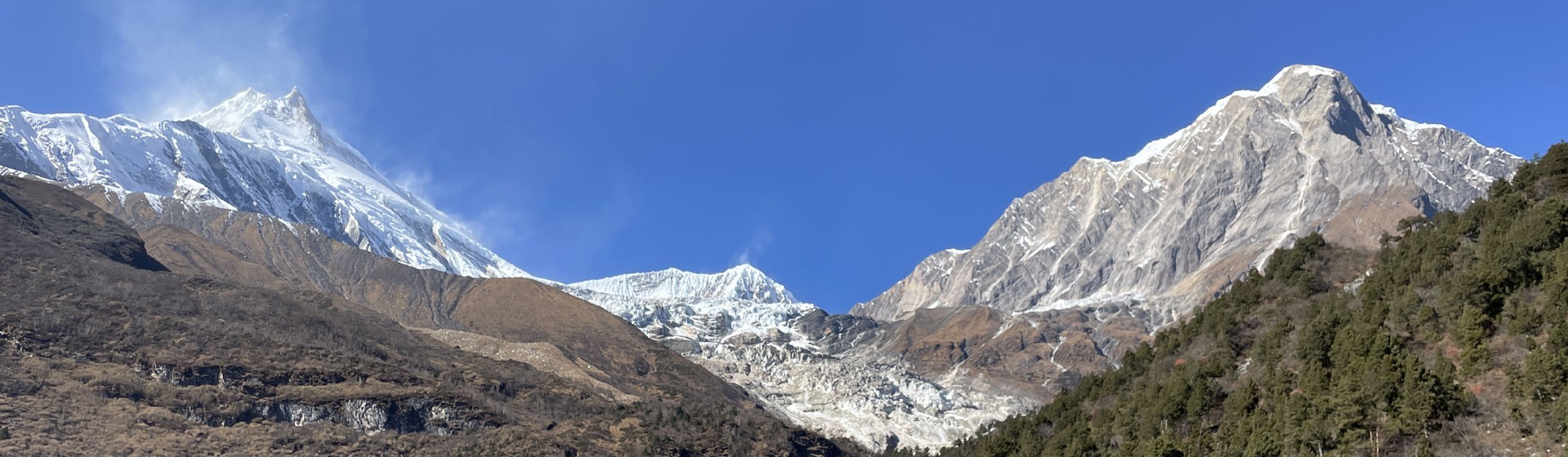 Manaslu Circuit Trek vs Annapurna Circuit Trek Himalayan mountain landscape