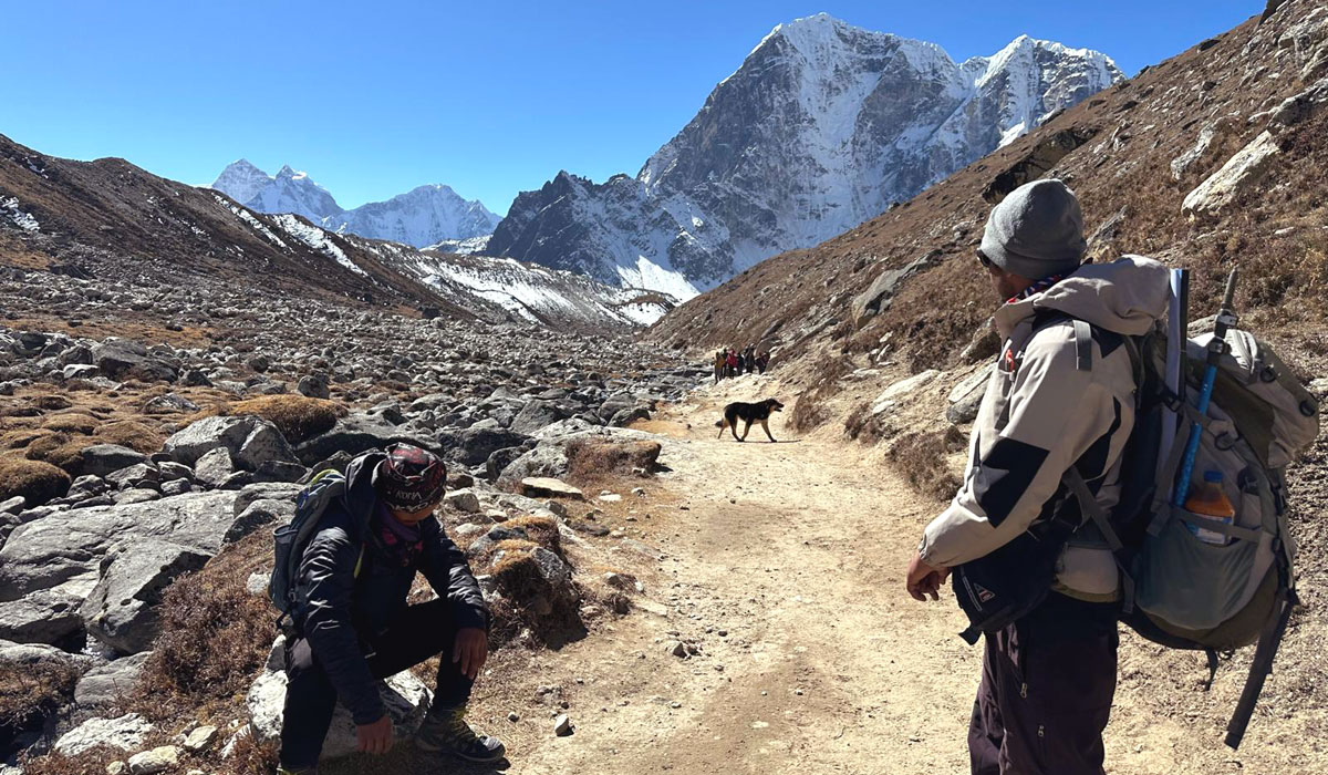 EBC trek with Helicopter return