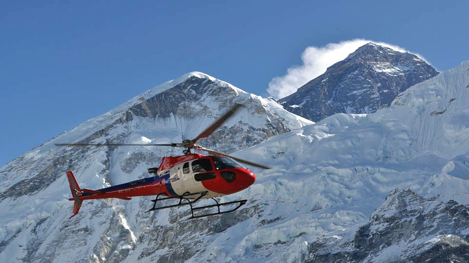 Close view of Mount Everest during an Everest helicopter tour