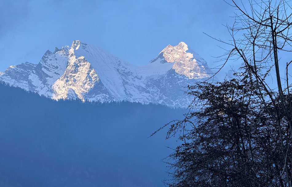 Manaslu circuit trek with tsum valley in spring