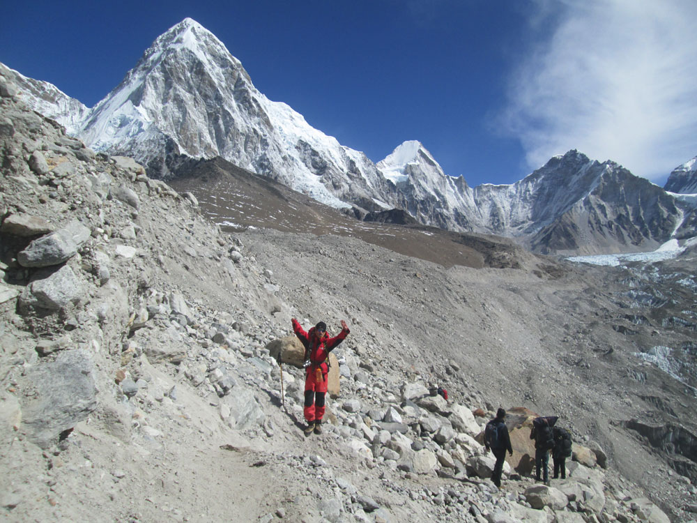 Trekkers gaining altitude on the way to Everest Base Camp in the Khumbu region